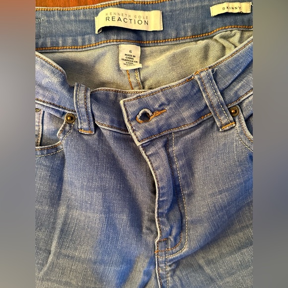 Womens Kenneth Cole reaction jeans, size 6 - Picture 2 of 4